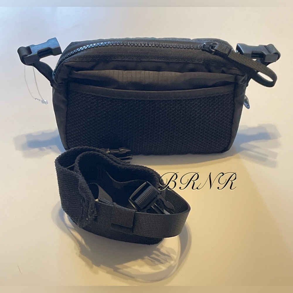 ACNE STUDIO Akila Face Plaque Ripstop Crossbody Bag NWOT - Picture 9 of 16